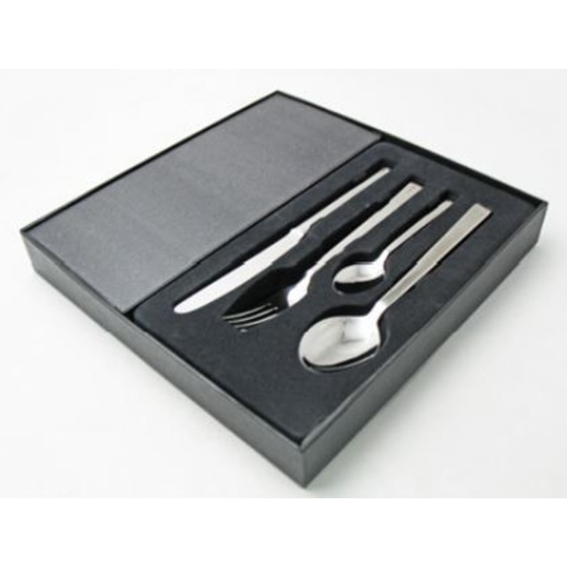 Cutlery Set with Compass Logo