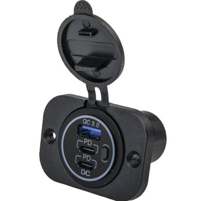 Socket  USB C x 2 + USB Charging Port